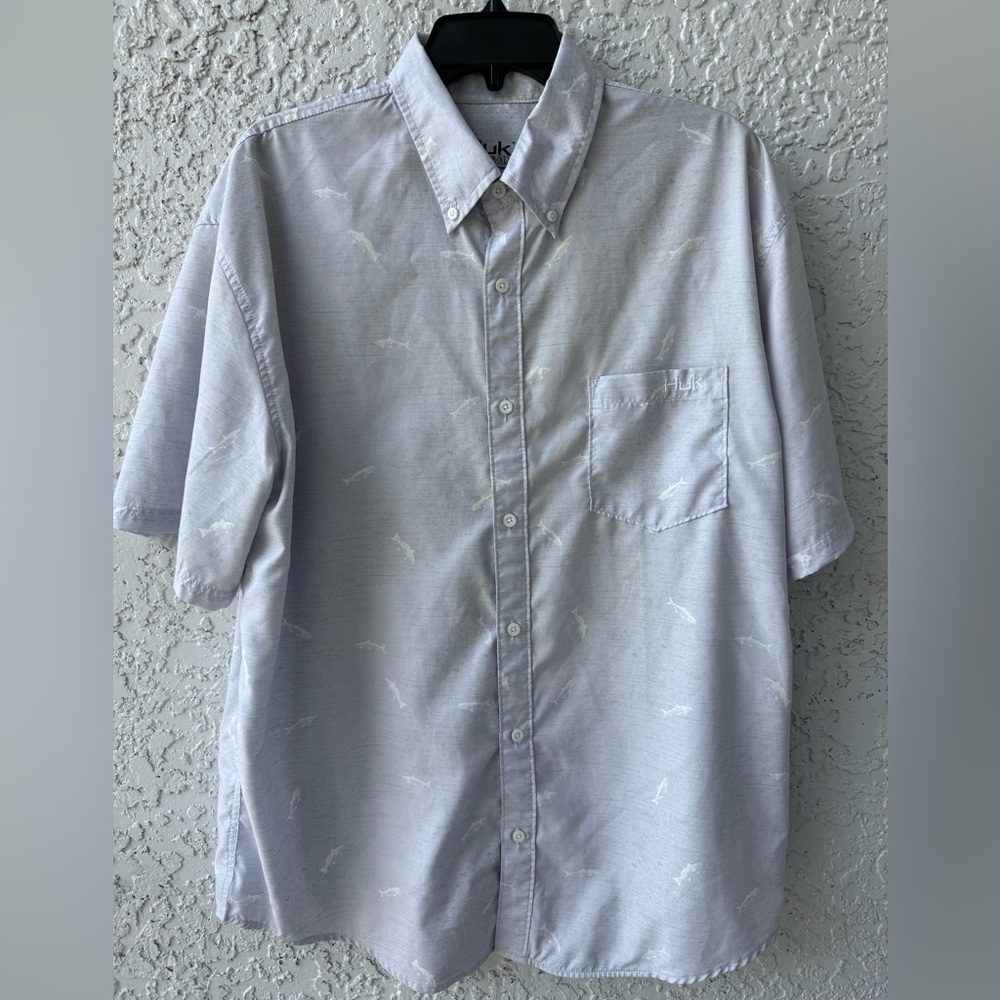 Huk button up shirt short sleeve fishing shirt size XL